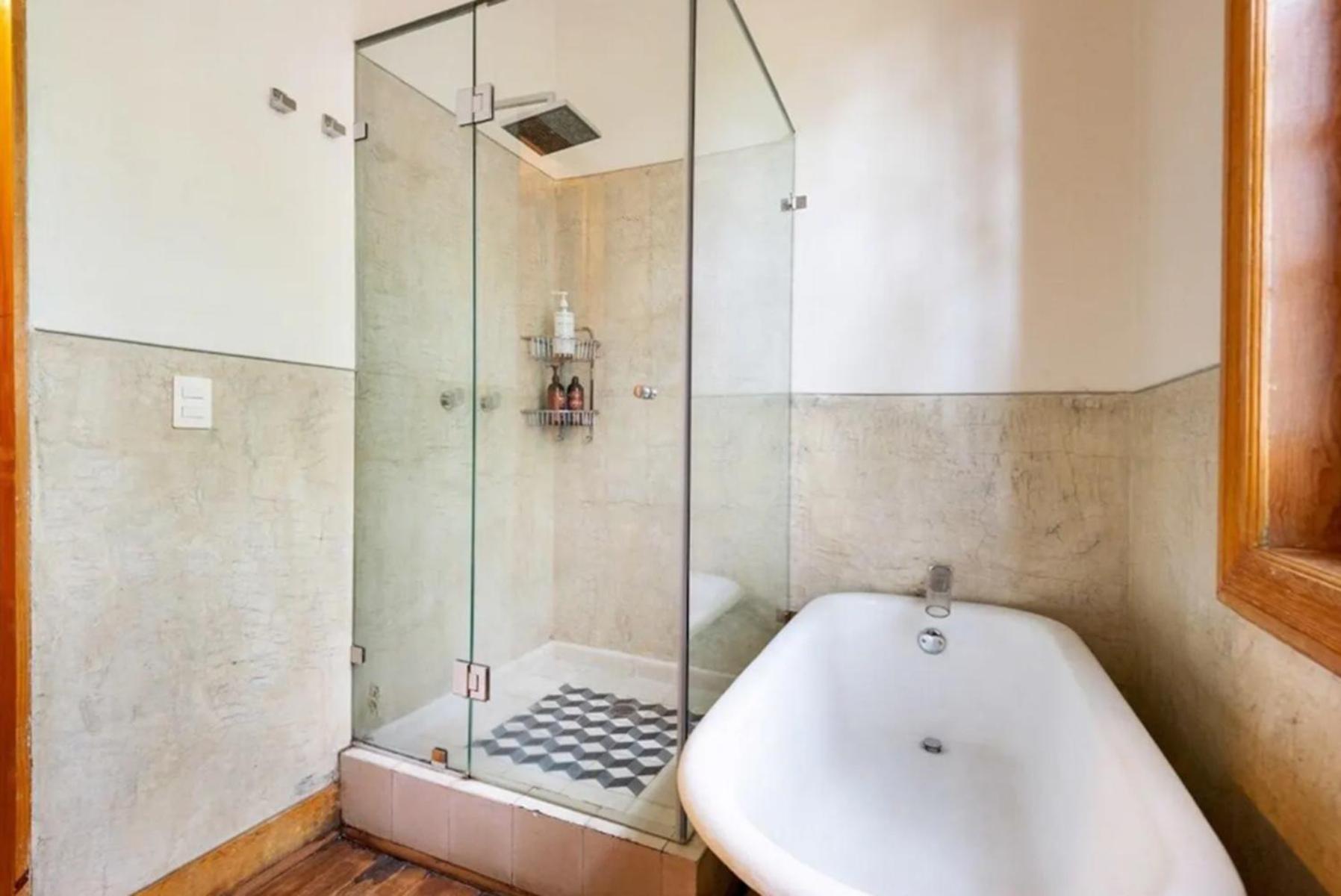 1br With Tube Perfect Location Apartment